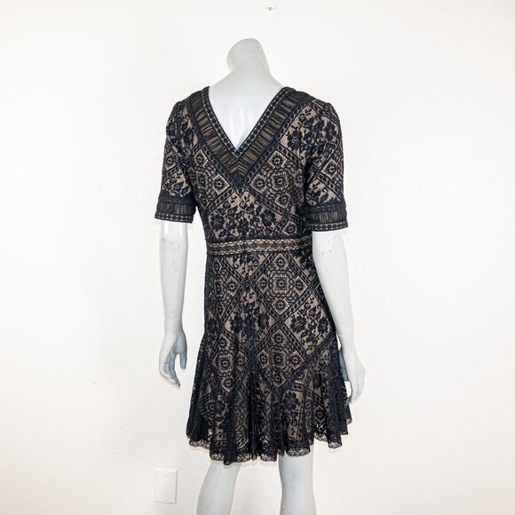 Tadashi Shoji Women's sz 10 V-Neck Black Lace Dress - Picture 5 of 13